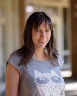 Dr Heather Browning is a panelist at Life's Speakeasy on Animal Sentience.
