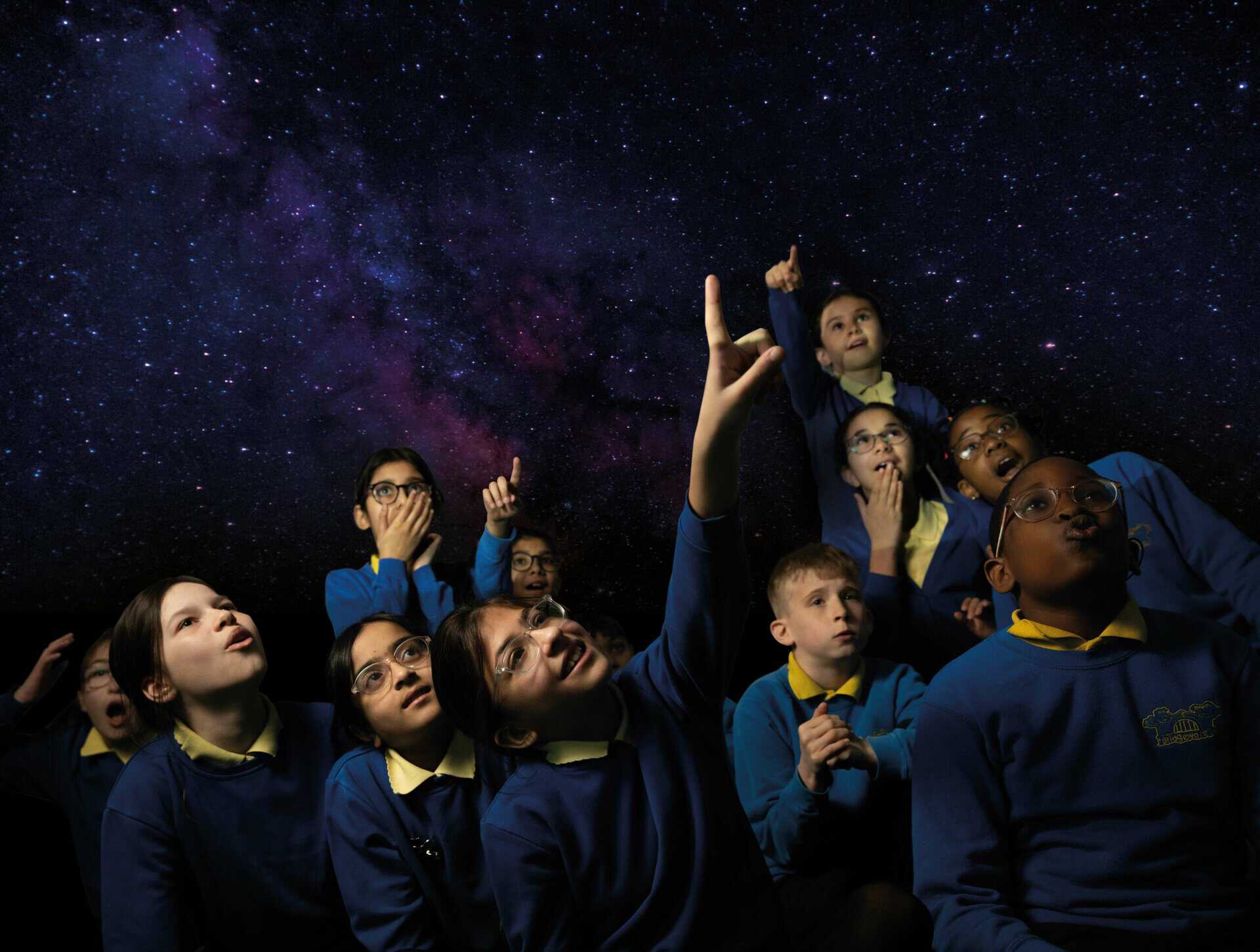 School children in Life Science Centre's mobile planetarium during an outreach eventr.