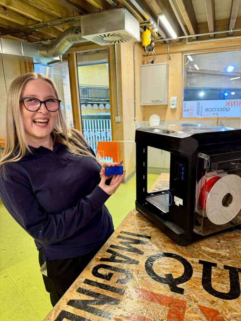 Adult female taking part in 3D printing workshop at Life Science Centre.