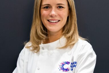 Professor Laura Greaves