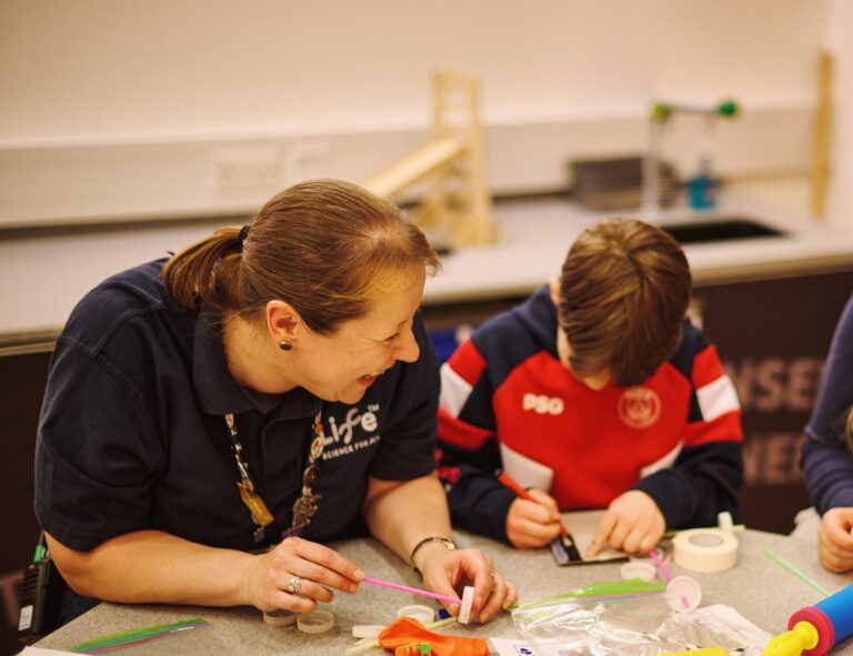 Family in home education workshop.